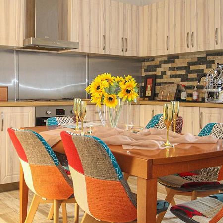 לנרק Deluxe Apartment מראה חיצוני תמונה