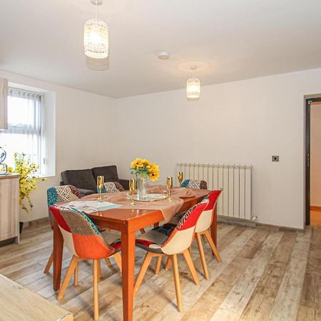 לנרק Deluxe Apartment מראה חיצוני תמונה