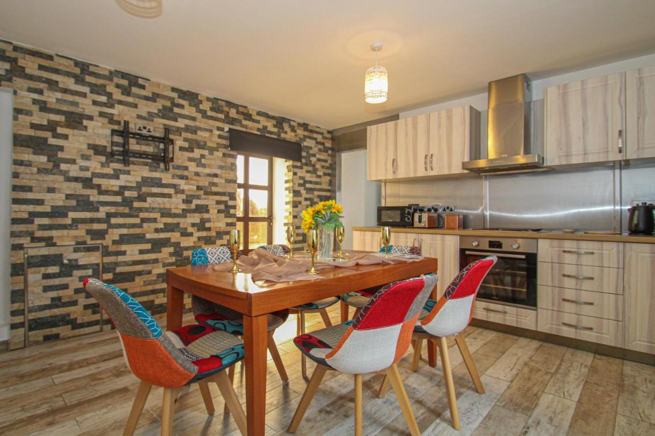 לנרק Deluxe Apartment מראה חיצוני תמונה