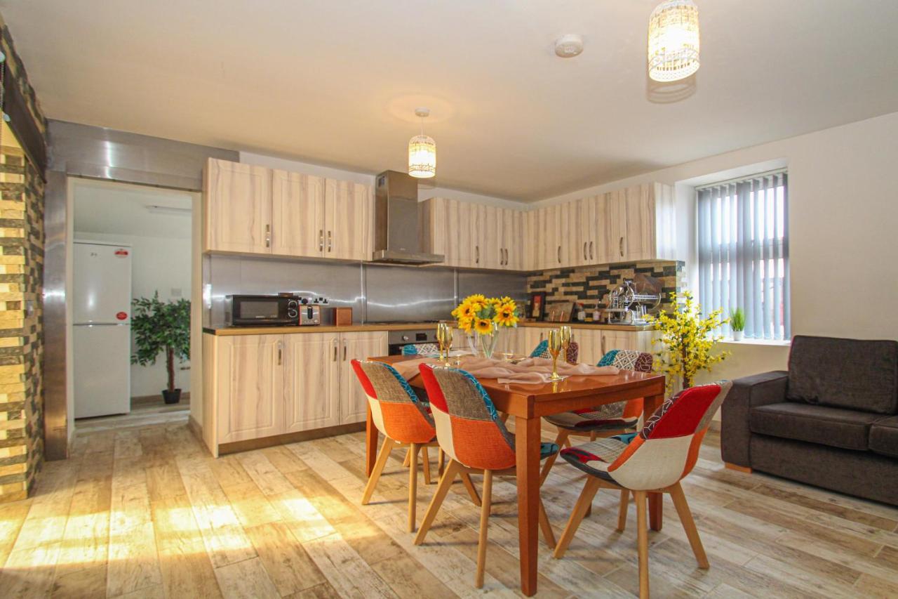 לנרק Deluxe Apartment מראה חיצוני תמונה