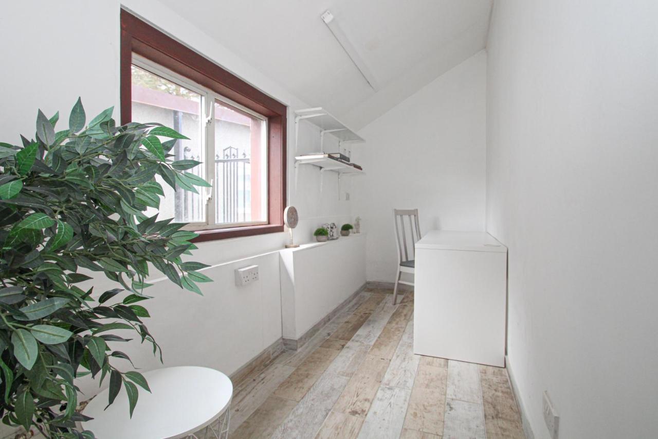 לנרק Deluxe Apartment מראה חיצוני תמונה